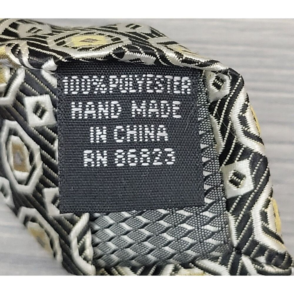 Bergamo New York Mens 100% Polyester Hand Made Black Gold Tie L-58 W-3 3/8 - Picture 6 of 7